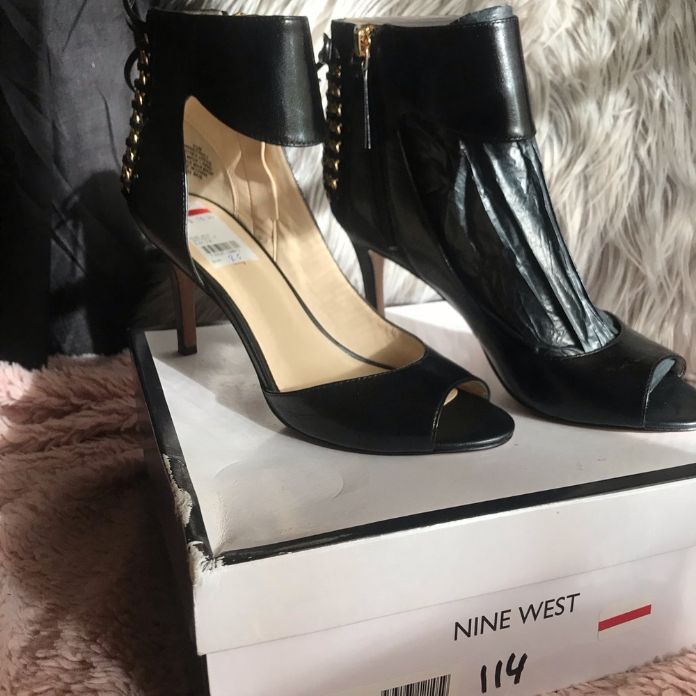 BRAND NEW WITH TAGS & BOX - Nine West Heels